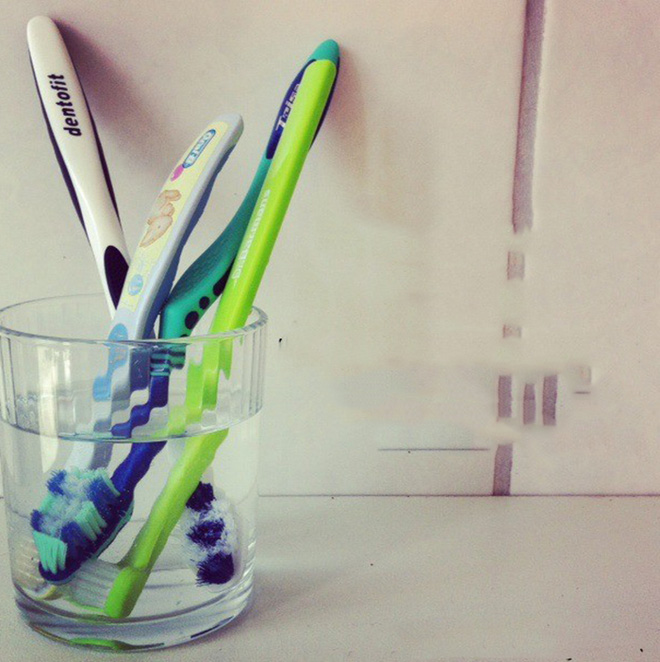 Mẹo vặt vệ sinh bàn chải đánh răng (1)