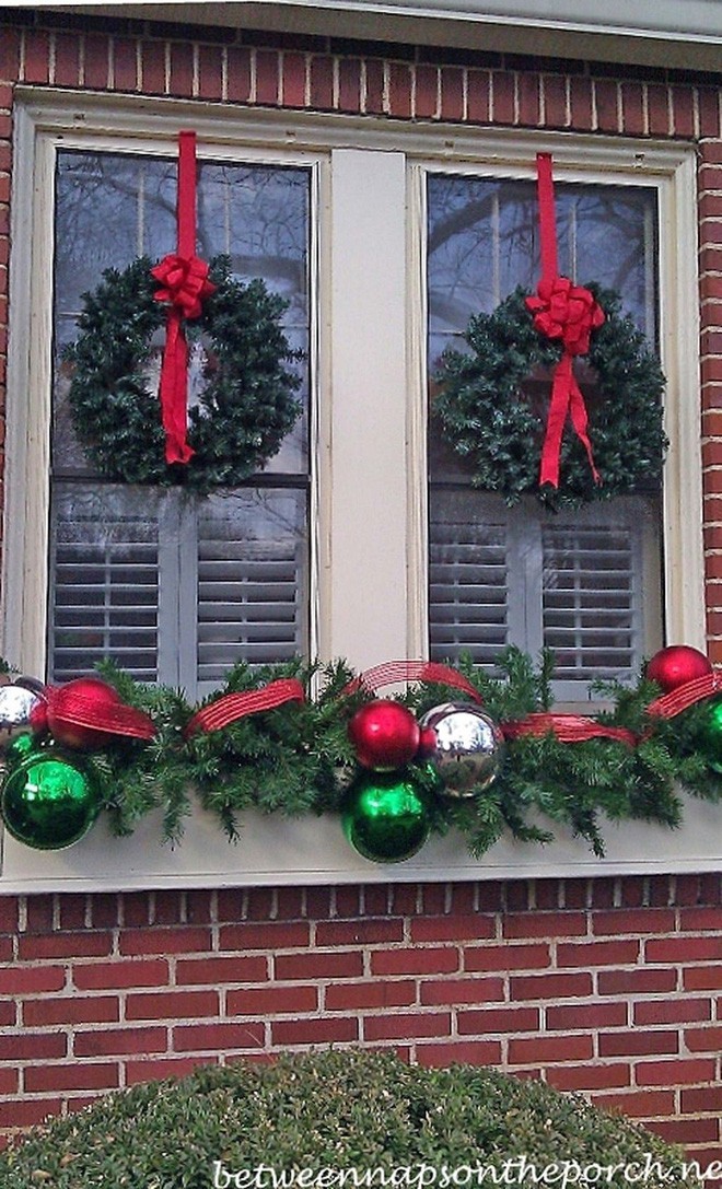 Các ý tưởng hay ho trang trí cửa sổ mừng Giáng sinh - Nhà Đẹp Số (15)