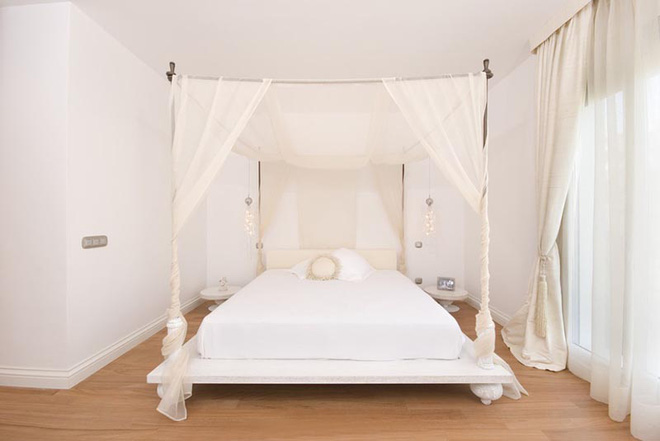 Không gian phòng ngủ thêm thơ mộng nhờ kiểu giường canopy - Nhà Đẹp Số (14)