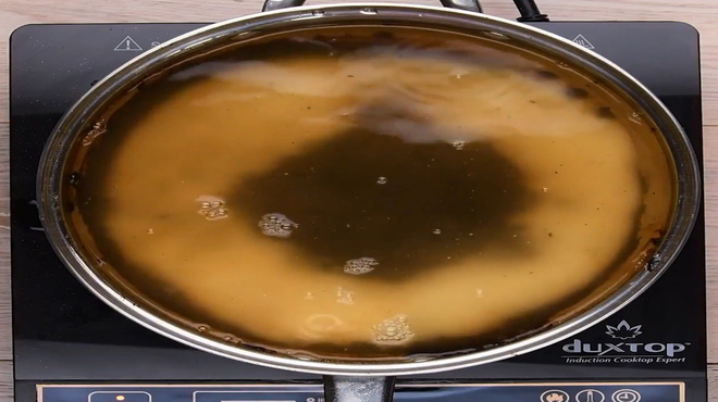 Mách nước mẹo vặt làm sạch nồi, chảo cháy đen bằng muối ăn - Nhà Đẹp Số (2)