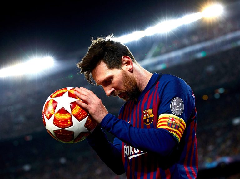 Hình nền Messi 4K tải miễn phí cho điện thoại và máy tính
