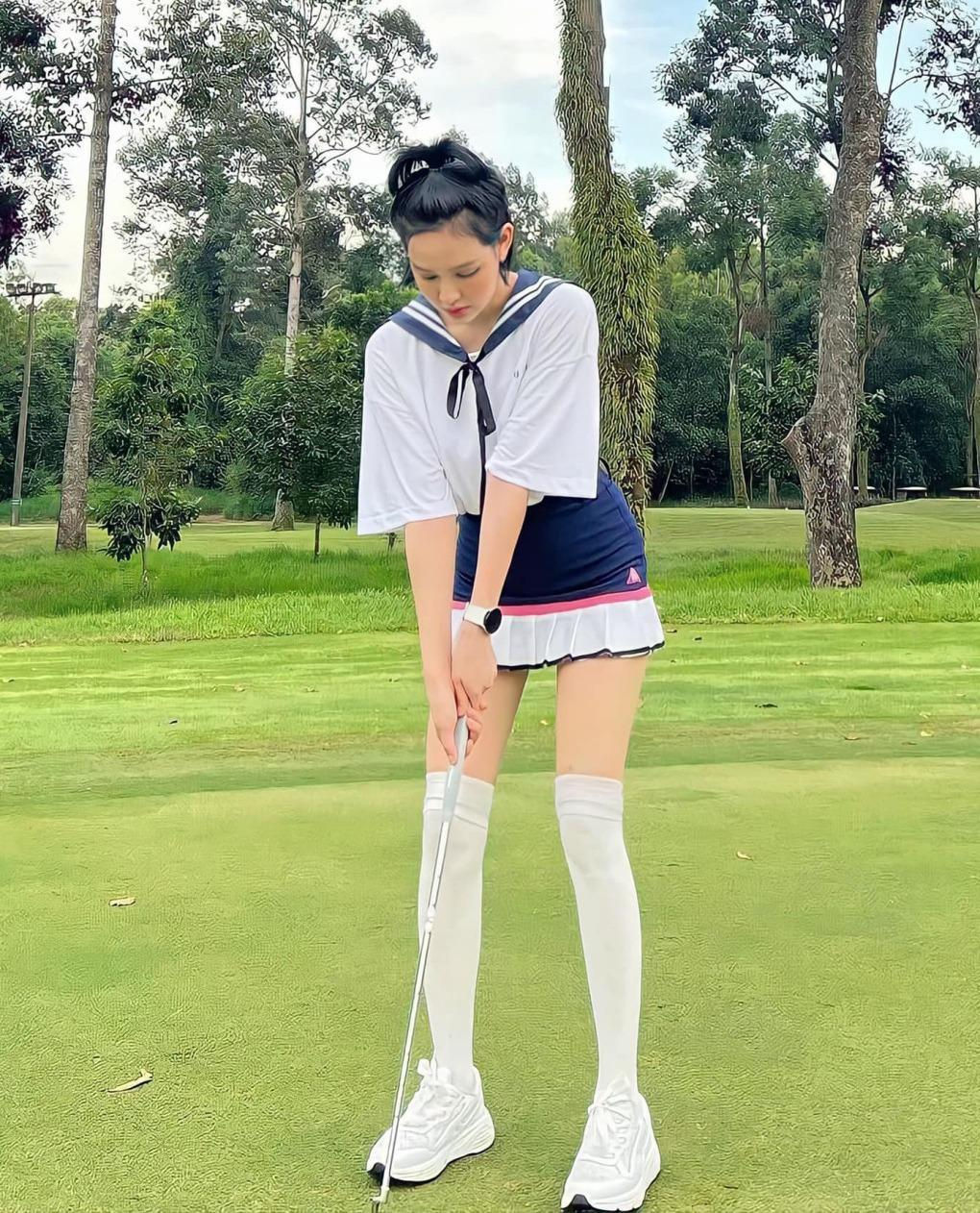 Hình ảnh đánh golf